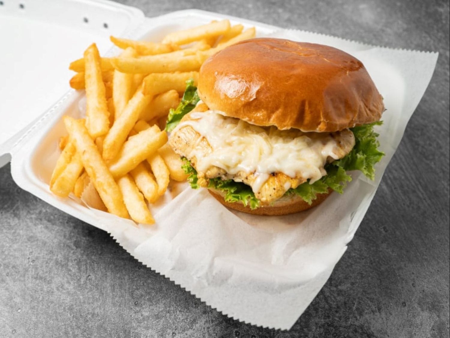 Grilled chicken sandwich from Mayo Grill near Batavia IL